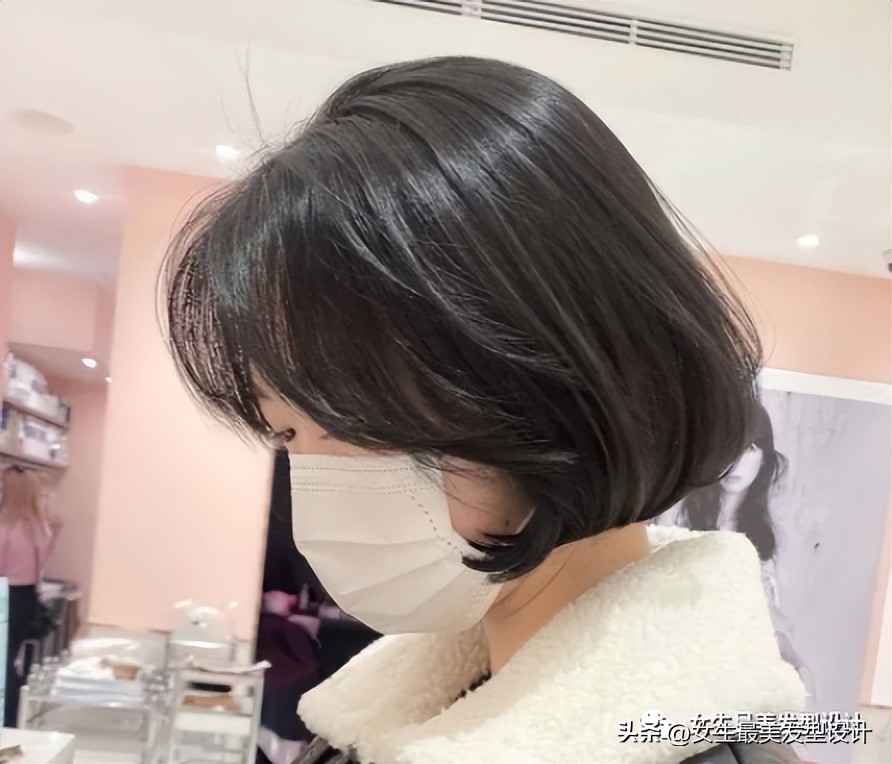 烫短发内扣的步骤,烫外翻内扣卷发教程短发