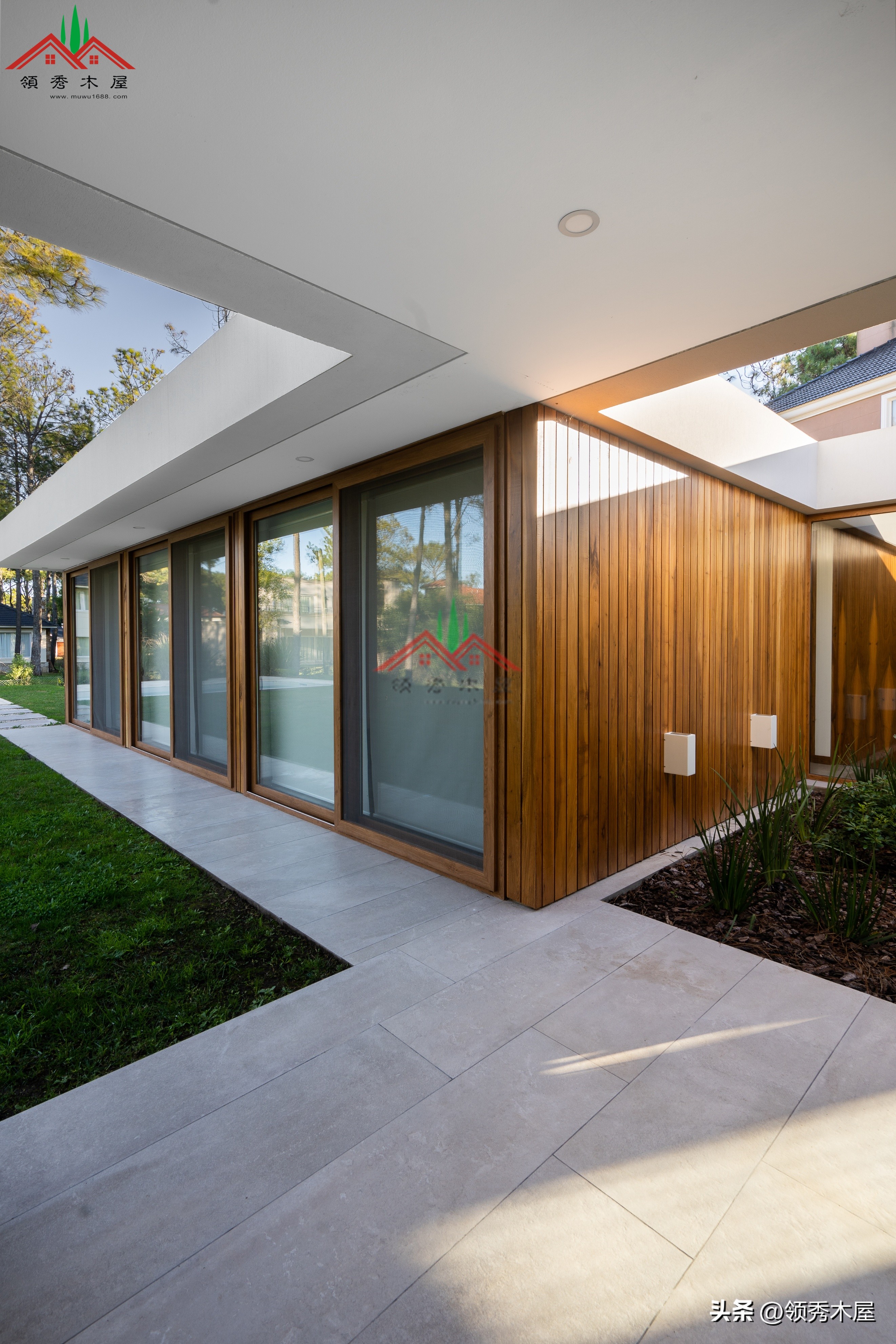 看完这个用木头装修的房子我肠子都悔青了农村的房子后悔装修早了