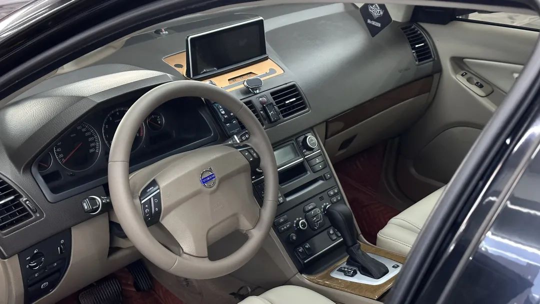 80年沃尔沃xc90出售,08款沃尔沃xc90二手多少钱