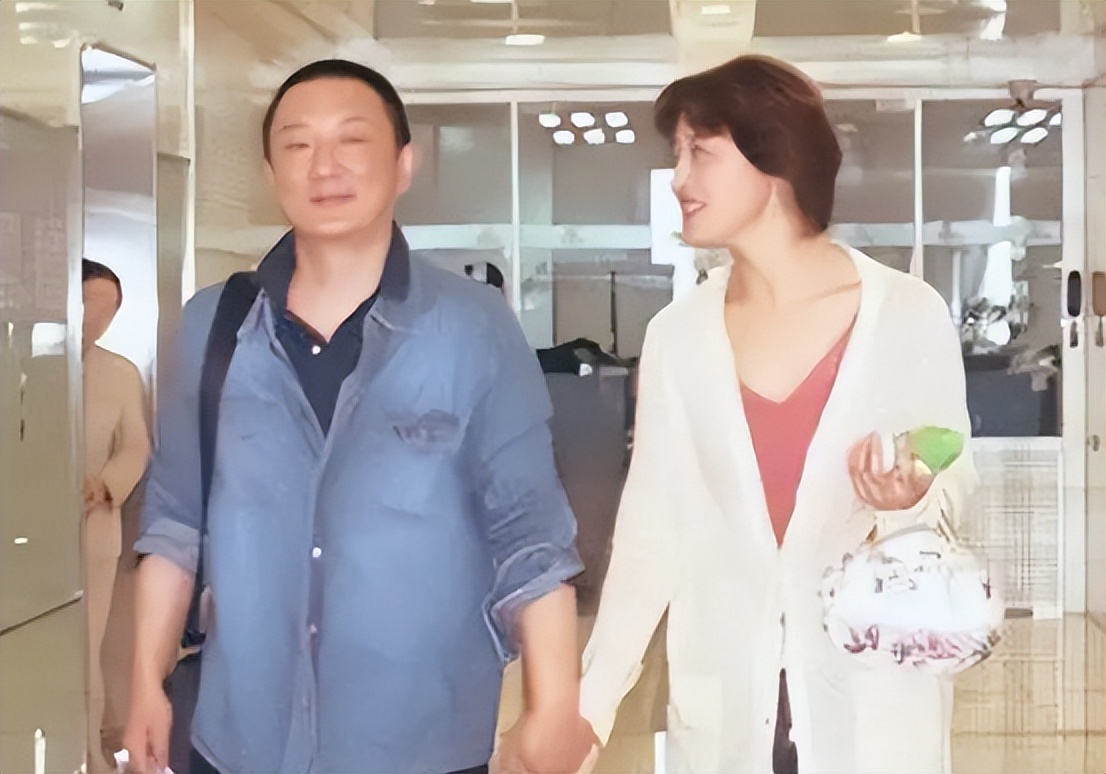 “三婚女人”刘蓓：刚怀孕就被二婚丈夫抛弃，带拖油瓶找前夫接盘