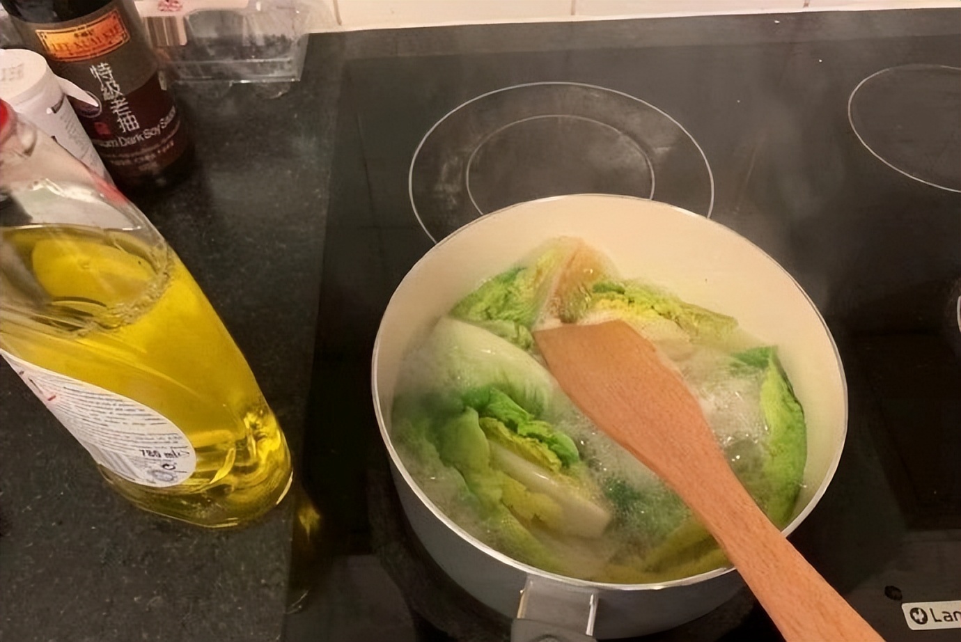 「被窝段子20221101」生命中的全部偶然其实都是命中注定