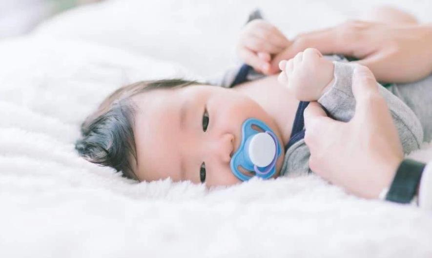 隐私部位的毛发变白，意味着体内有疾病吗？能不能刮掉？