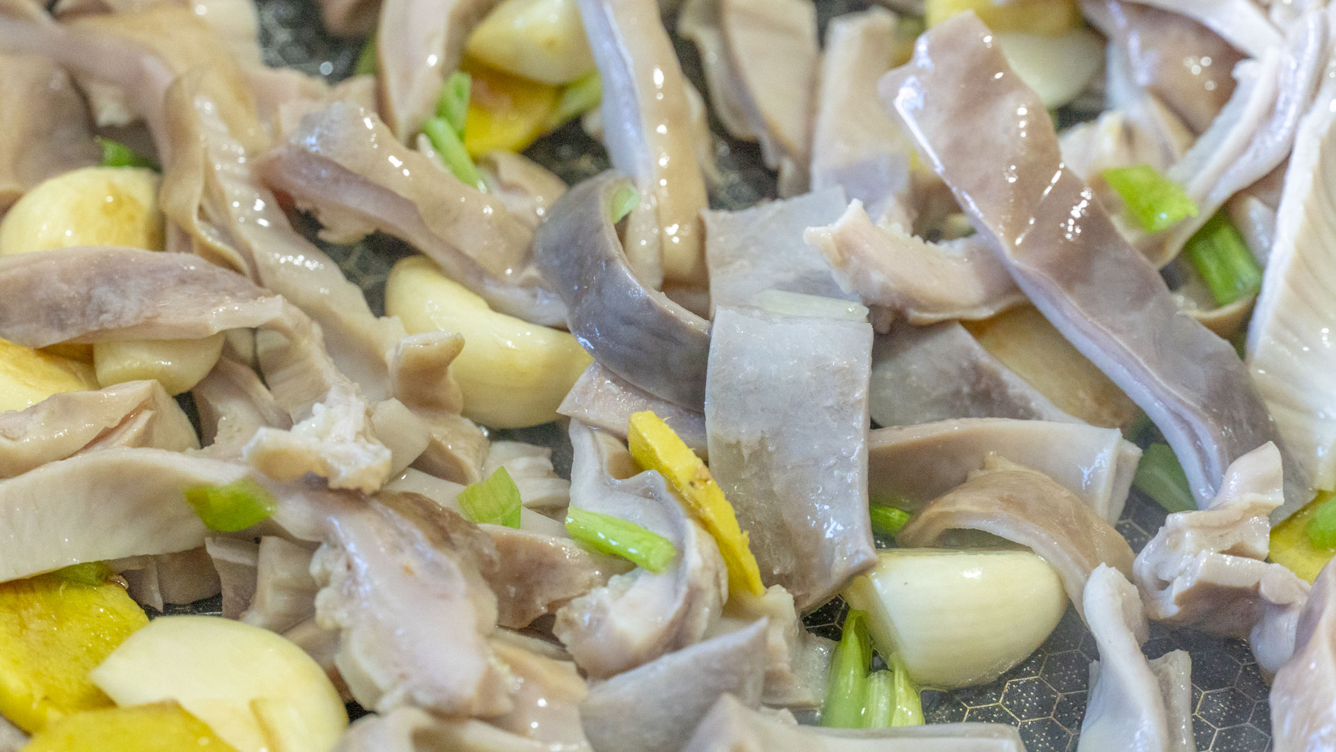 失眠吃什么好5款助眠食谱,对睡眠有好处失眠最怕吃这道菜