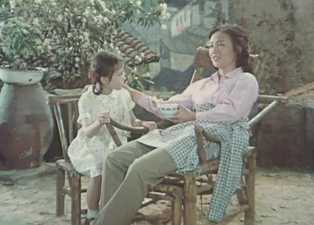 43年后,再看赵静和丹宁军的婚姻,才明白嫁给军人丈夫有多幸福