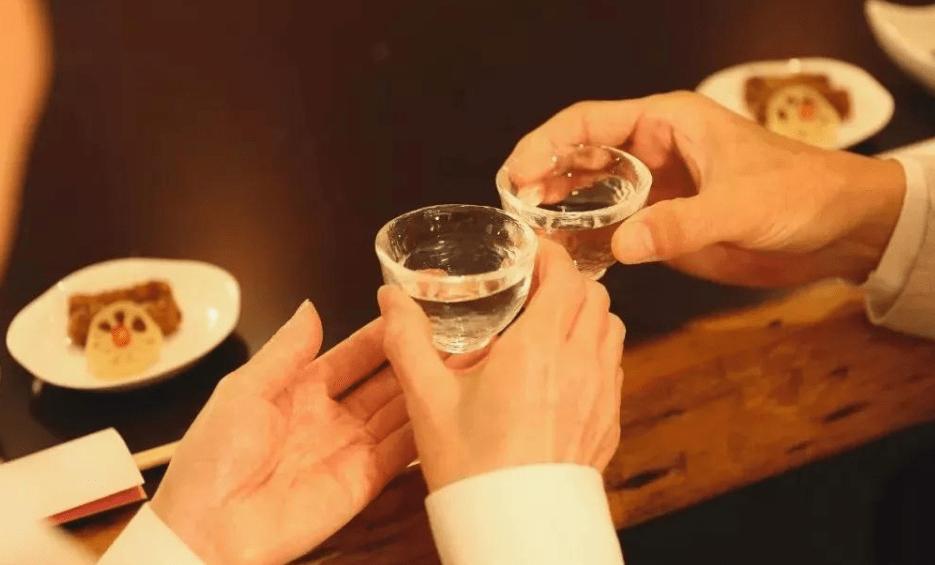 结婚后才发现老公爱喝酒怎么办,老公爱喝酒不听劝该怎么办