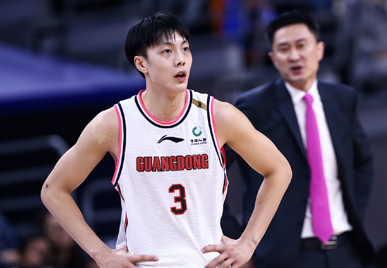 广东男篮将对战新疆男篮胡明轩,胡明轩加入新疆男篮