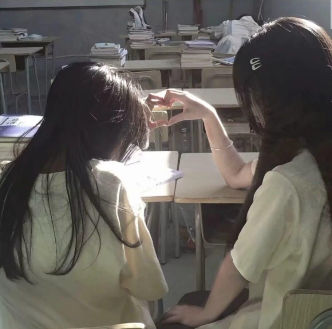 推荐神仙高质量闺蜜ins风格头像,闺蜜头像ins高级质感一人一张