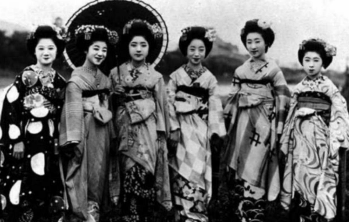 日本女子隐藏身份,日本女人被暴露身份