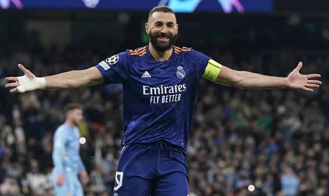 曾经皇马四后卫,曾经皇马vs曼城