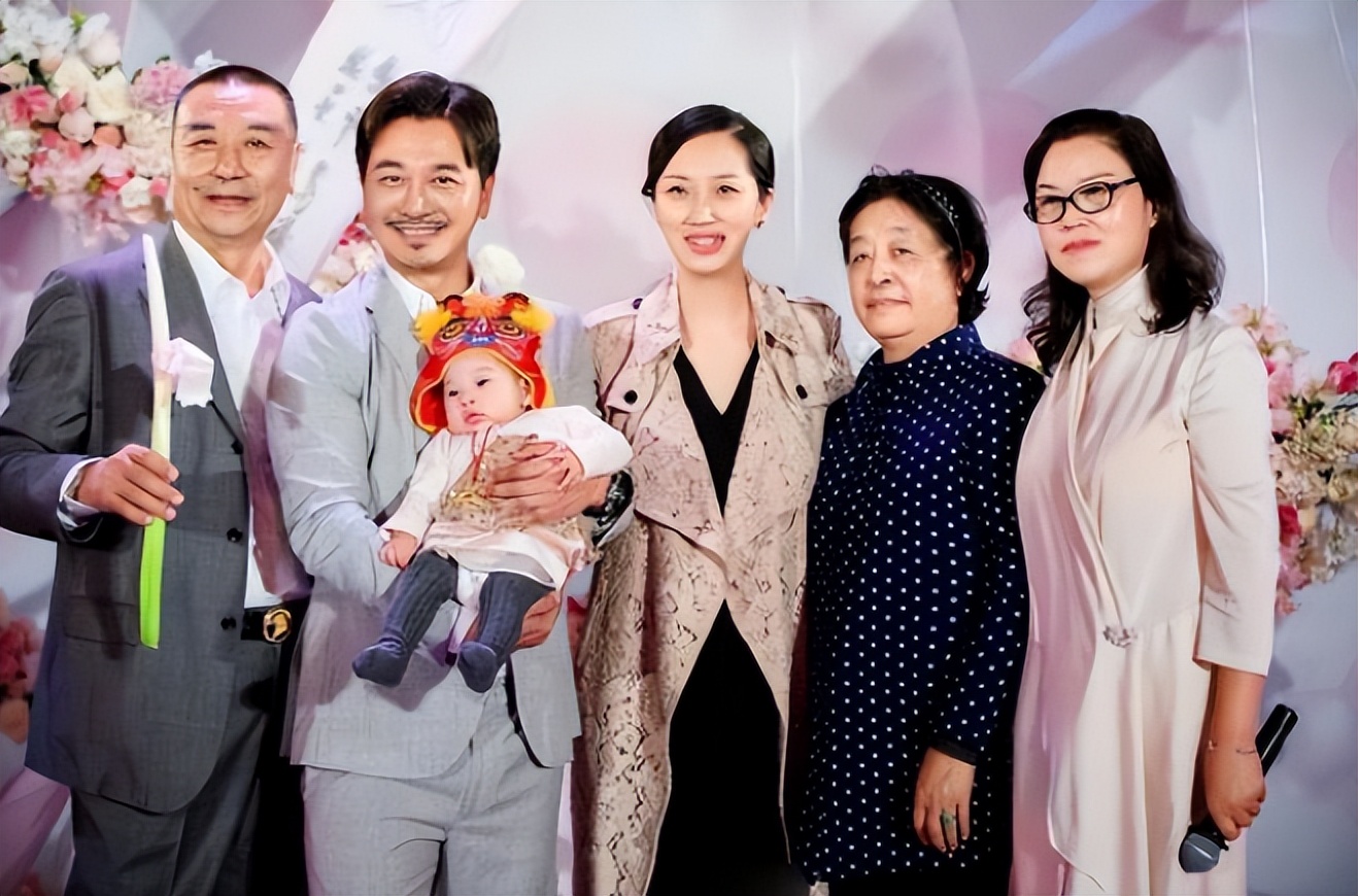 唐嫣自曝和罗晋隔空互动超甜蜜,唐嫣与罗晋甜蜜如初