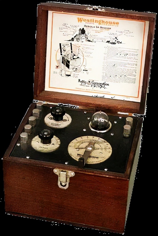 矿石收音机从风靡一时到沦为儿童玩具，围绕它的竞赛至今仍在继续