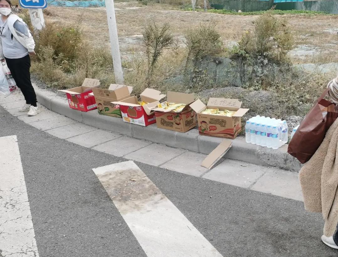 郑州富士康员工自述真实心声,河南郑州富士康员工徒步回家事件