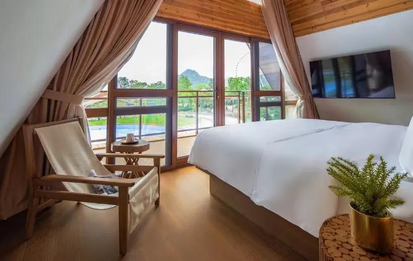 小精灵同款树屋绝了!遛娃的秘密基地,诗境家园里的度假圣地