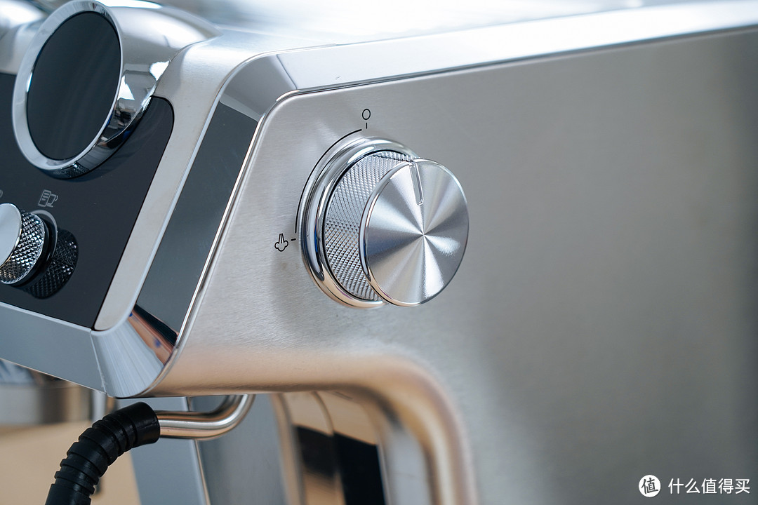 德龙咖啡机ec9355与ec9665对比,德龙银骑士咖啡机9665出粉量