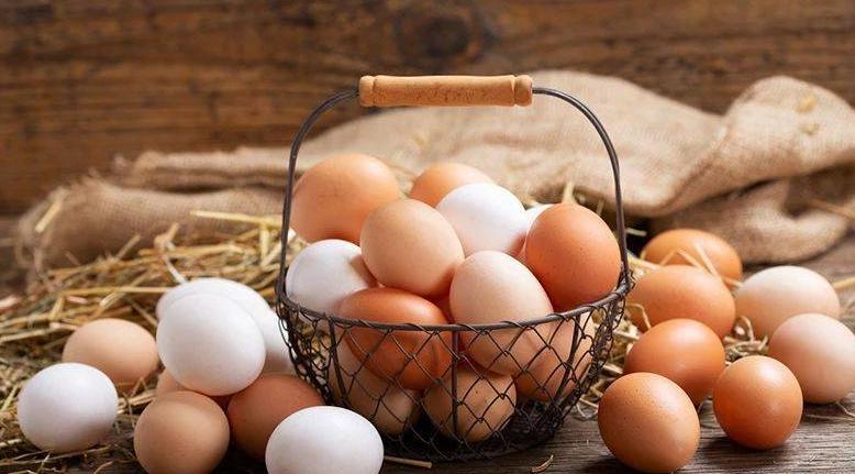 腿脚不好的老年人吃什么营养品好,中老年多吃这种食物双腿有劲