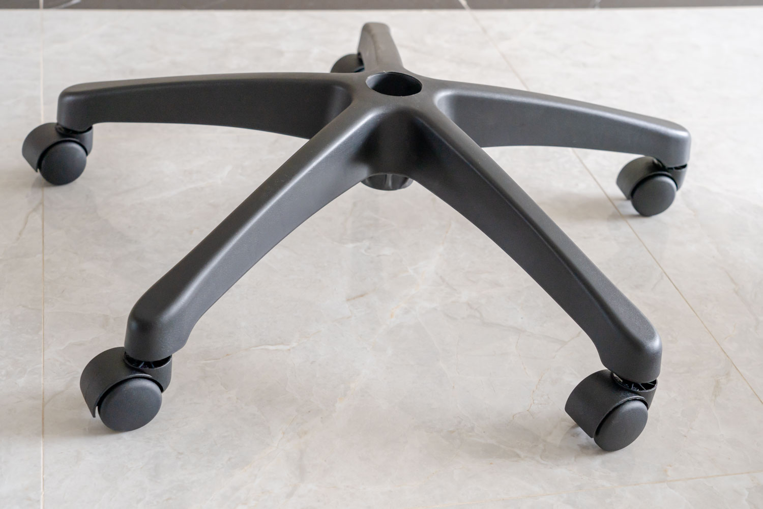 永艺入门级人体工学椅横评,永艺双背联动人体工学椅评测