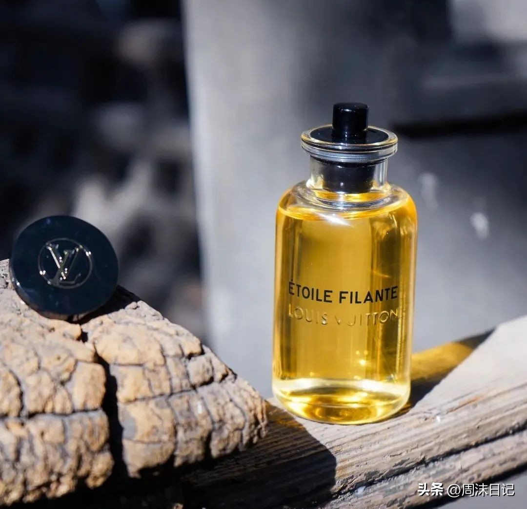 lv历年限定系列,lv这个衣服怎么样