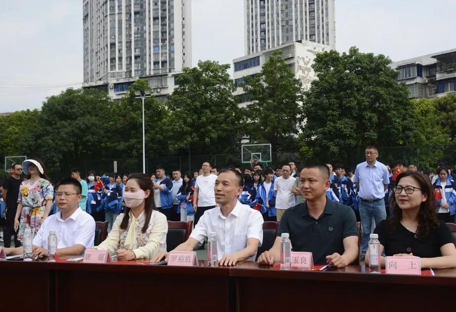 喜迎二十大，拼搏绿茵场——建华中学2022年校园足球联赛开幕