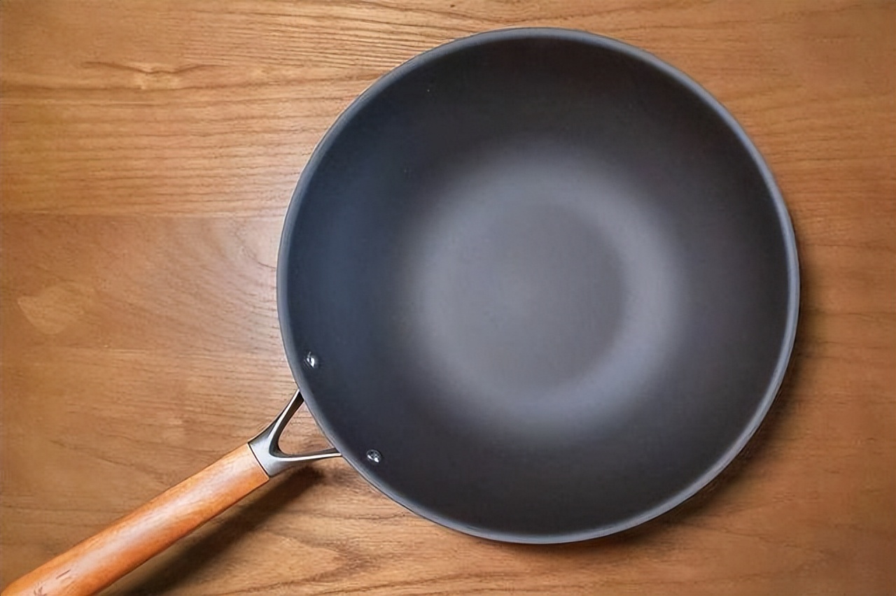 家里有这种锅的人一定要注意了,你家厨房千万别出现这种锅