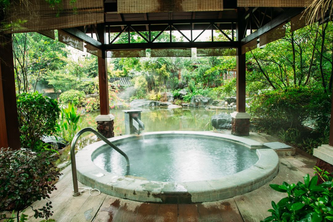广东最值得推荐的温泉度假村,广东第一峰温泉是真温泉
