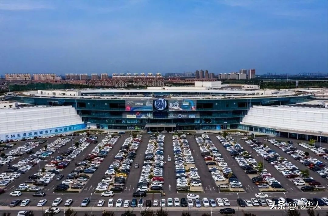 他是菲律宾华人首富，靠卖鞋起家坐拥千亿，教孩子闽南话