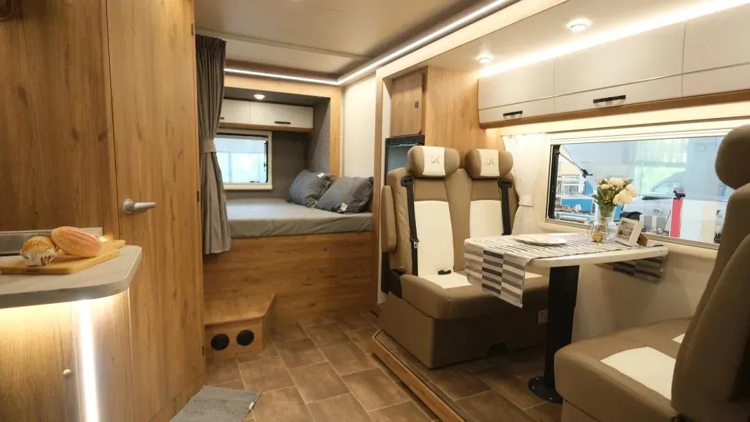 德兴大熊座房车旅行,全新德兴大熊座房车