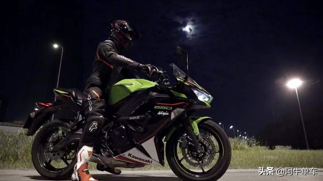 川崎摩托车推荐ninja650,川崎ninja6502021款日常骑行
