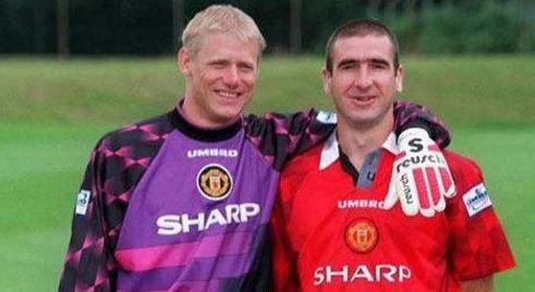 弗格森执教的4个顶尖球员,弗格森授勋