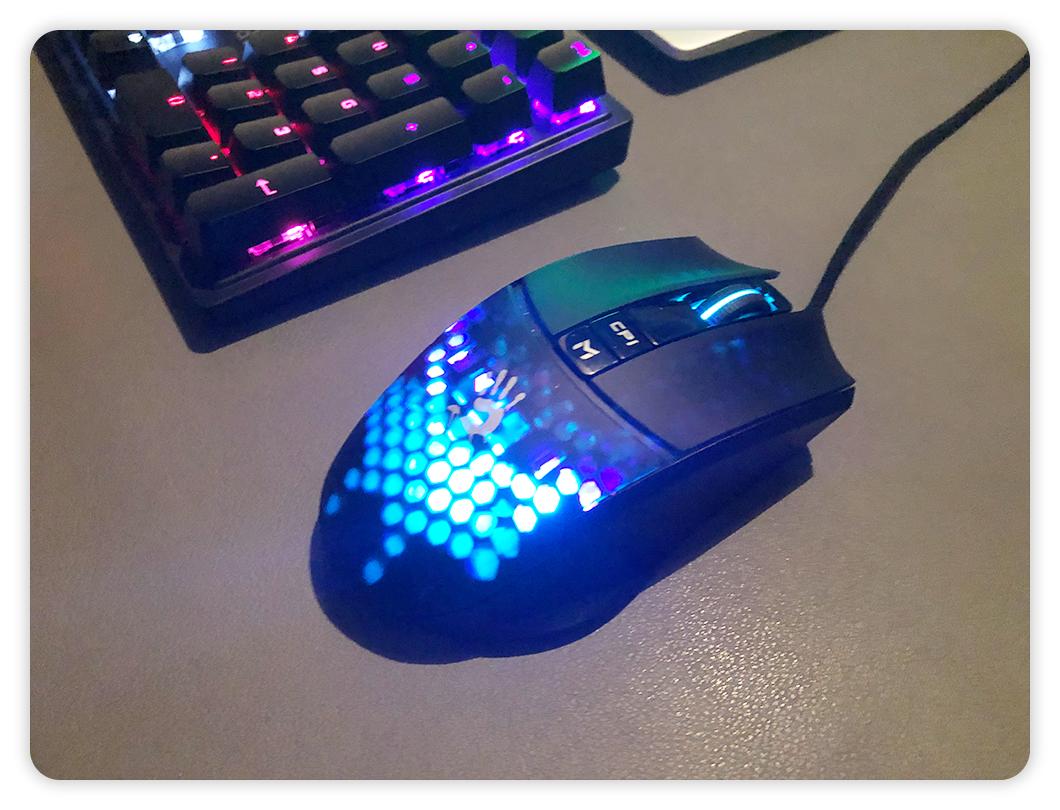 「血手幽灵ES30Plus」——78g轻量化电竞鼠标