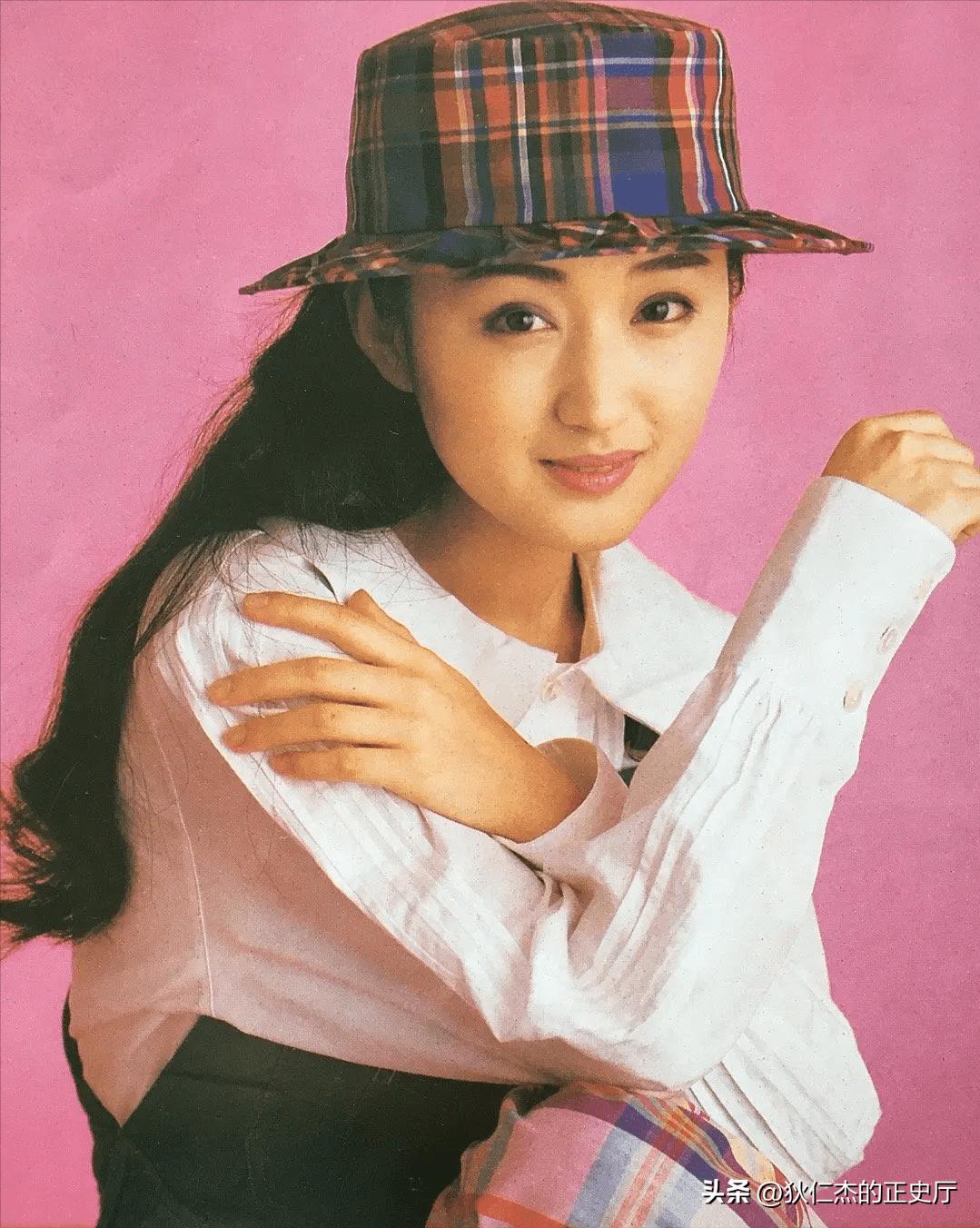 男友赖文峰出狱后娶妻生子，而杨钰莹至今单身，她在追求什么