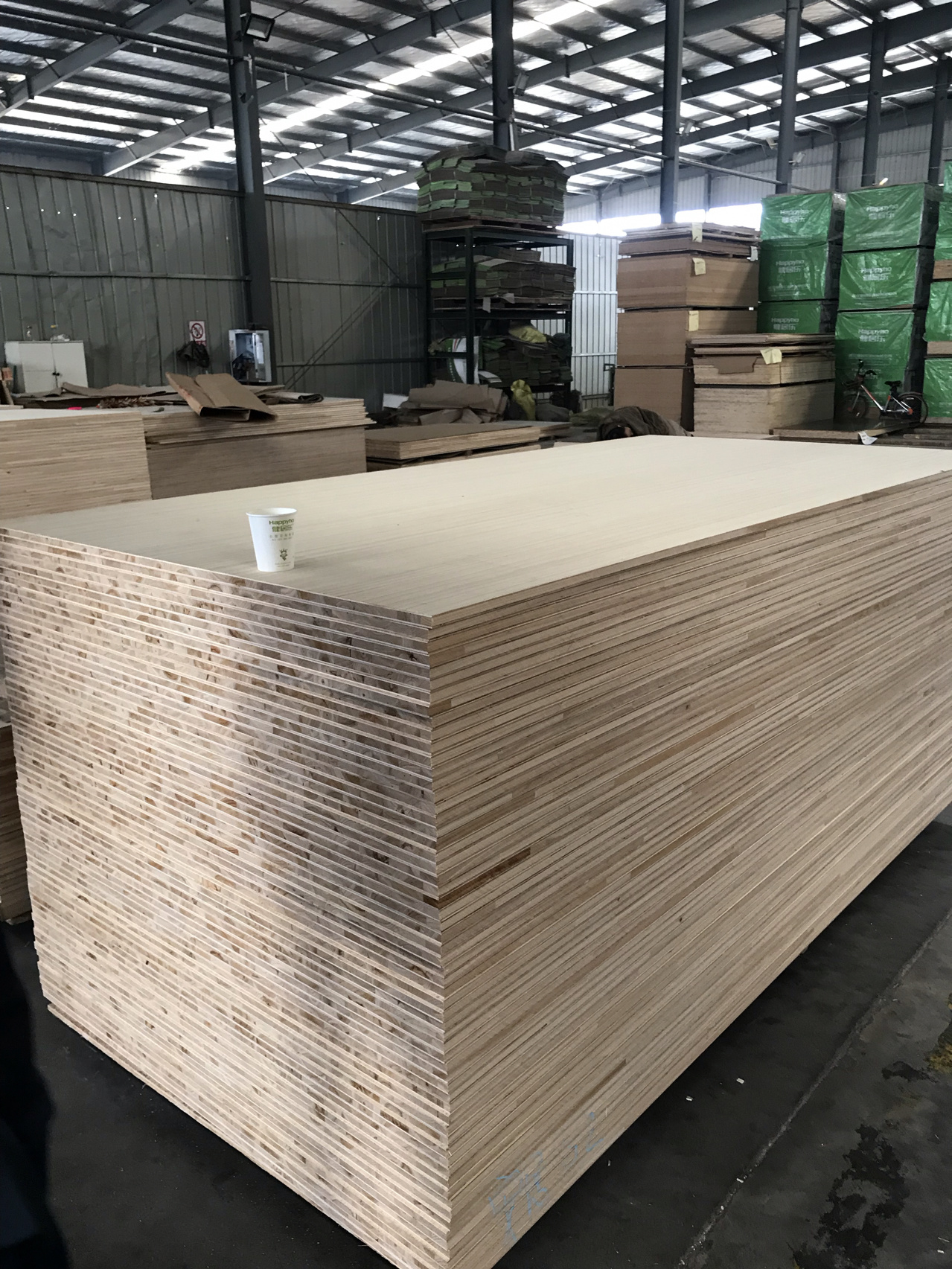 全屋定制比木工做柜子贵多少钱,木工打柜子和全屋定制有啥区别