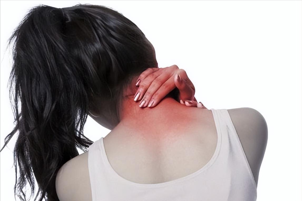 肩背疼痛的中医疗法,宅家久了背部酸痛怎么办