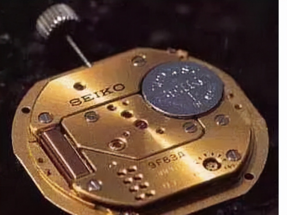 石英表的纽扣电池都通用吗,石英表常用电池有几种