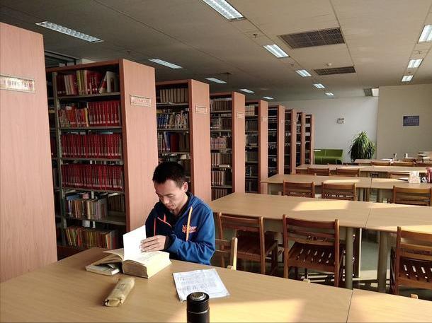 在校大学生能参加职工养老保险,博士后和博士研究生