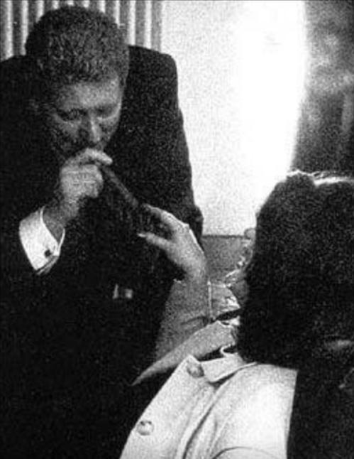 莱温斯基克林顿照片,莱温斯基22岁时照片