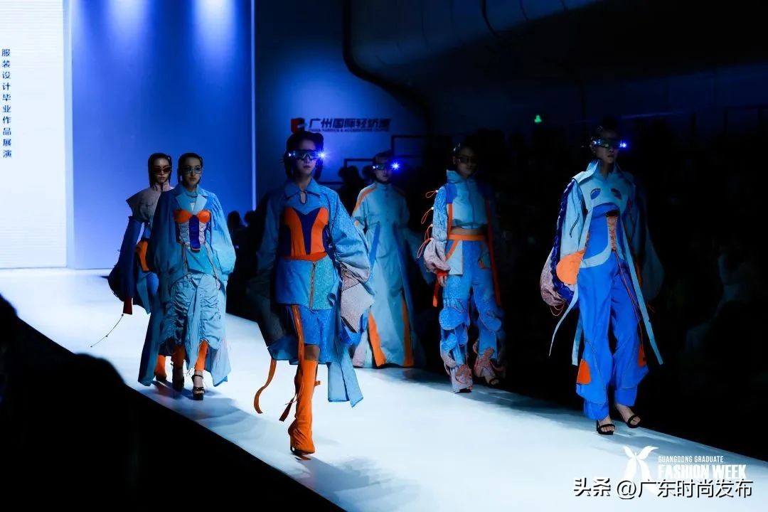 以设计致敬中国速度，广东职业技术学院服装设计毕业作品展演——2023中国（广东）大学生时装周