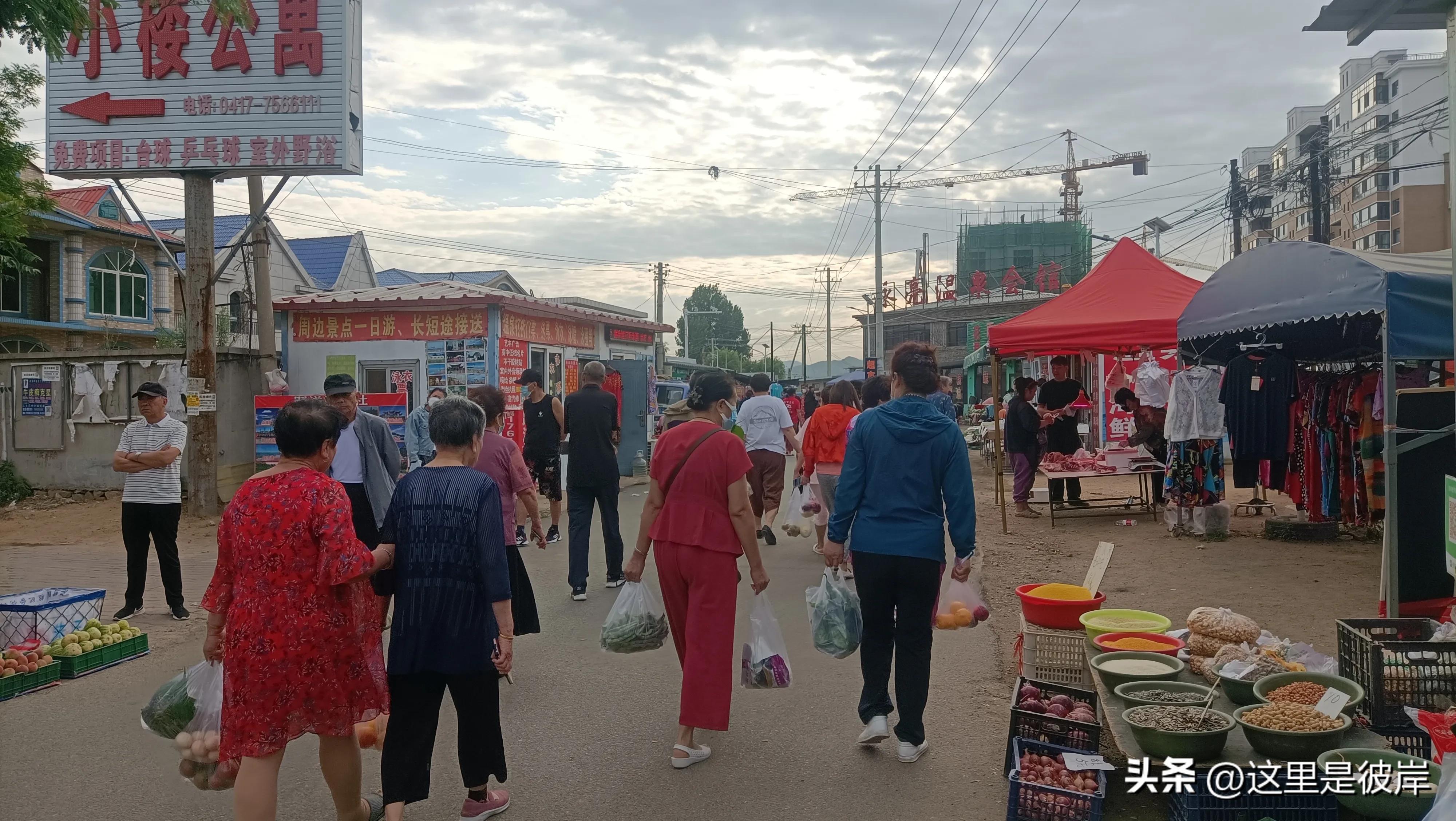 思拉堡温泉小镇离早市近的温泉,思拉堡温泉小镇大集位置