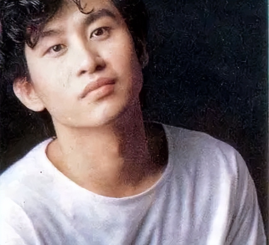 郑智化：因《水手》爆红，不到40岁就隐退歌坛，如今他生活怎样？