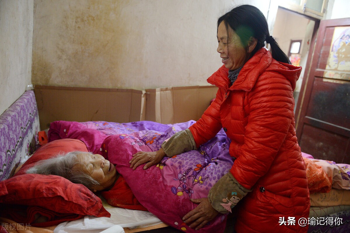 儿子媳妇离婚公婆讨还165万,婆婆拿200万让儿子和儿媳离婚