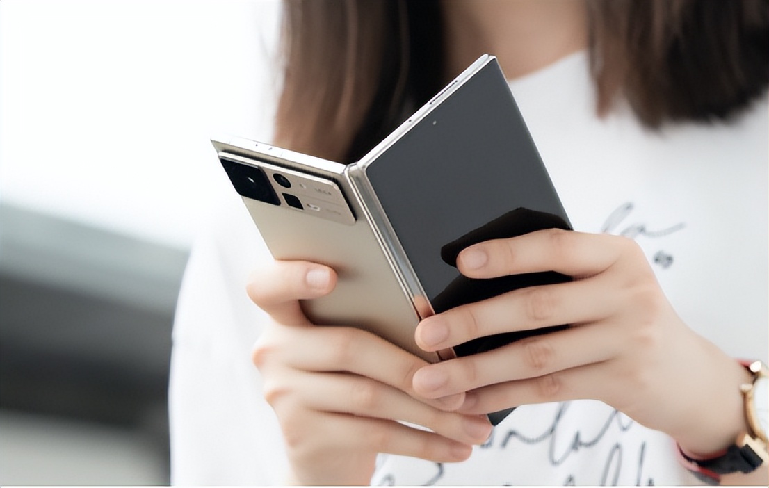 何同学吐槽视频,何同学吐槽