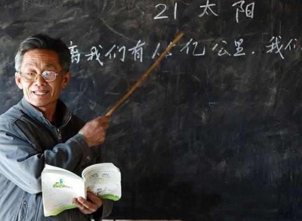 女教师延迟退休必须满工作量吗,延迟退休方案女工人