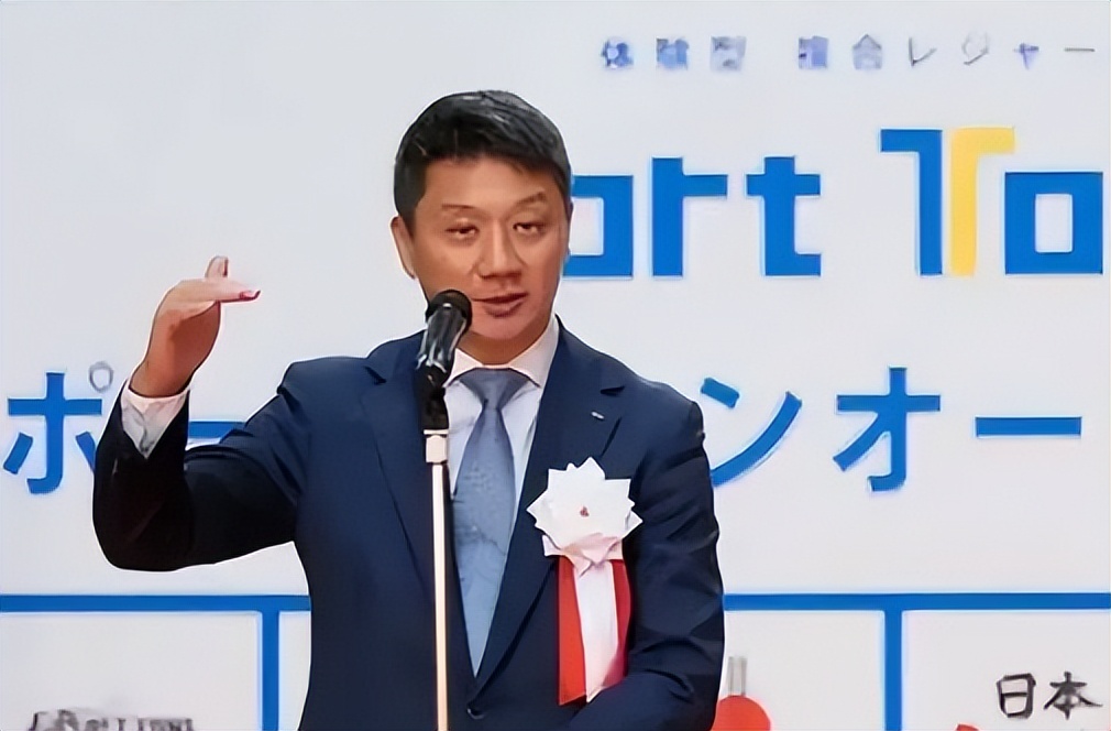 中国一上海人在日本从卖报起家,再到经营东京火葬场,秘诀是啥?