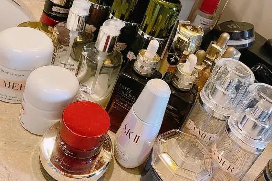 补水淡斑抗衰护肤品有用吗,淡斑紧致抗衰护肤品品牌