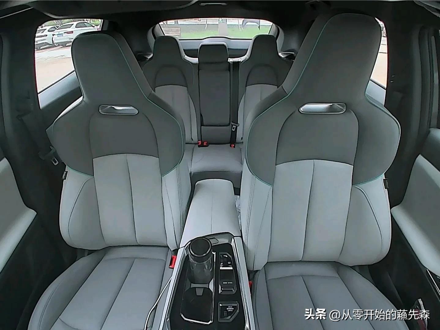 长安逸动uni-t尊贵版,长安逸动对比长安uni-t