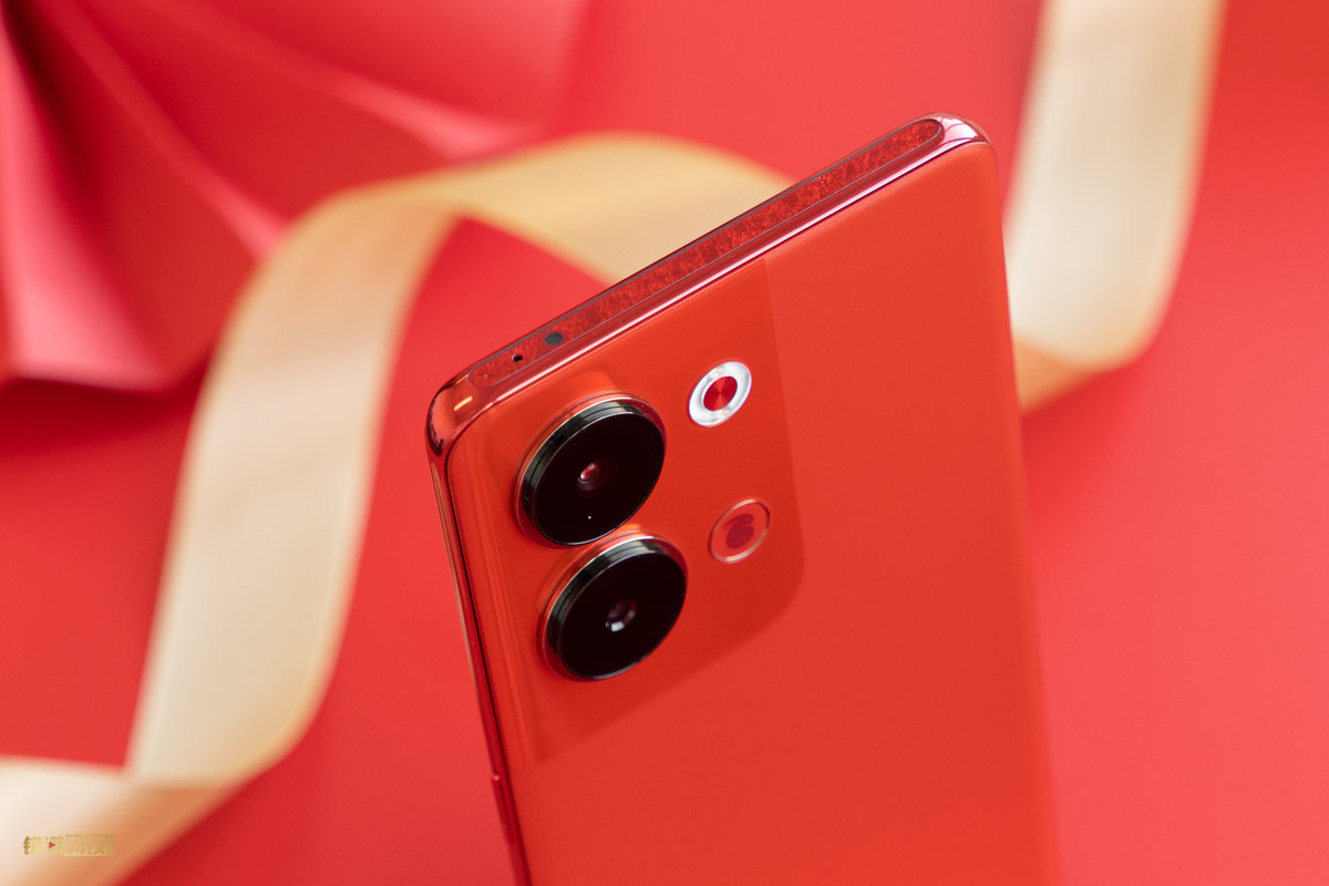 opporeno9兔年限定,opporeno9兔年定制红多少钱