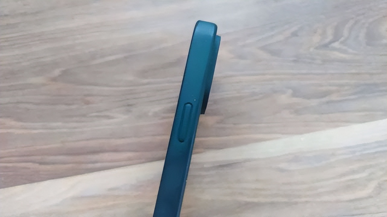 要不要高价买苹果14promax,花一万多买iphone14promax值得吗