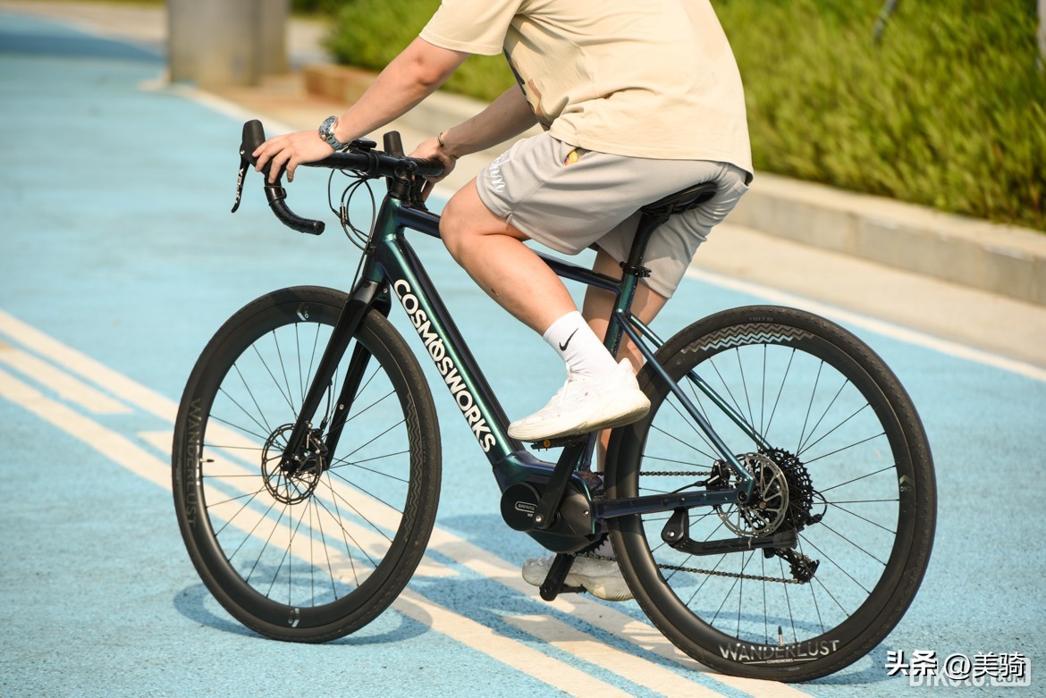 新能源电动汽车评测天际,model电动汽车测评