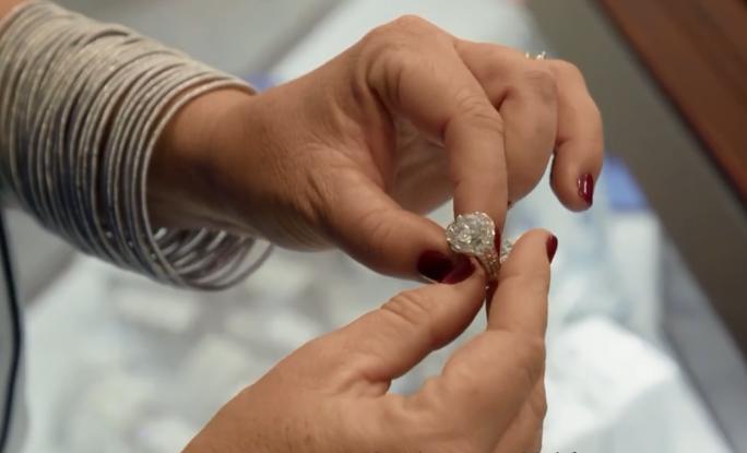 最奢华的“蓝色”列车：乘坐的人非富即贵，40个小时花费3万多