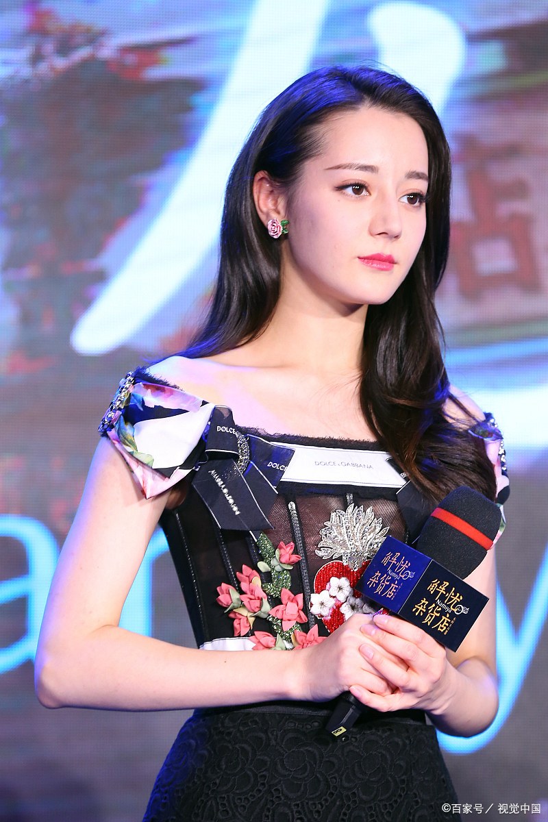 迪丽热巴发100多张自拍,迪丽热巴自拍集合