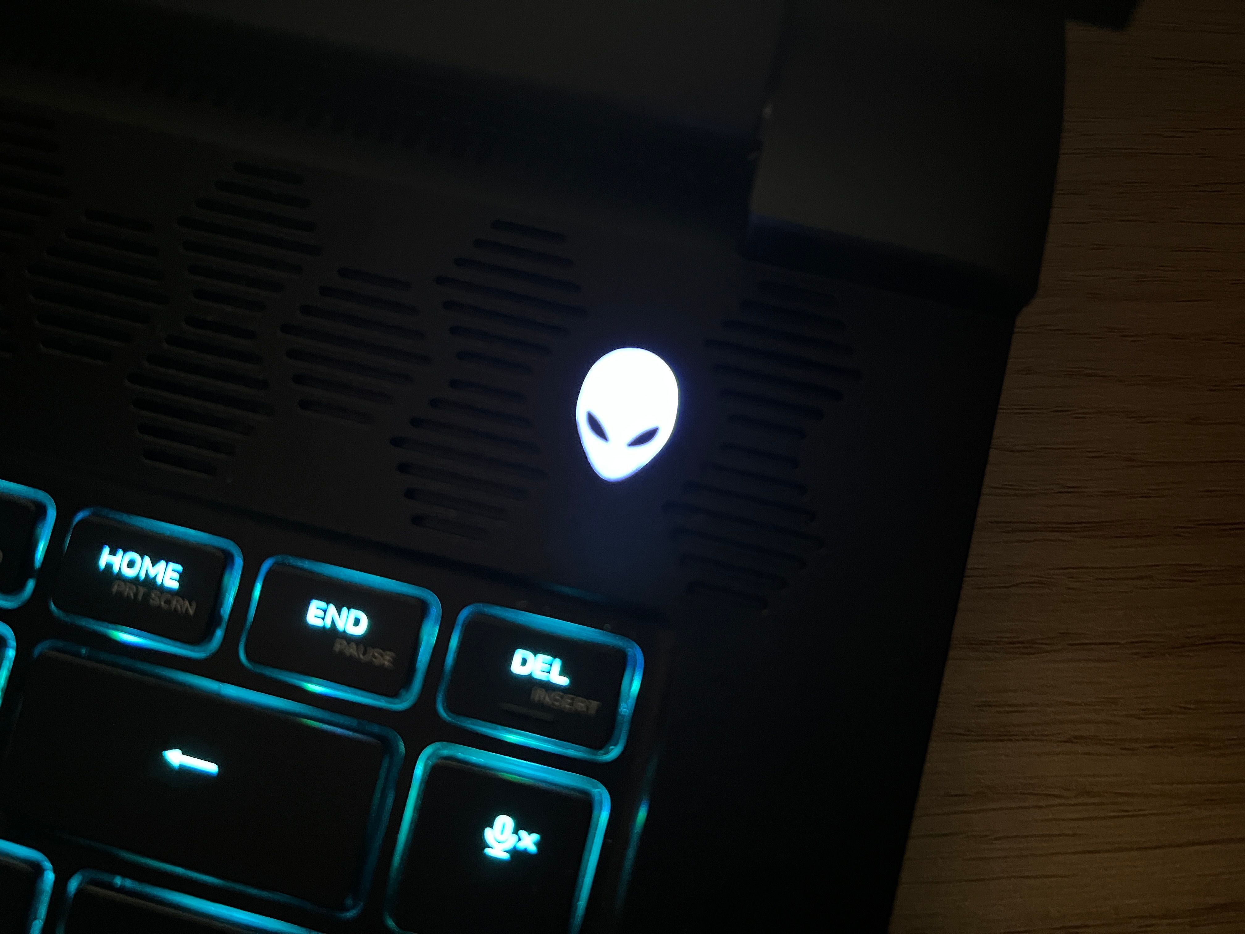 外星人alienwarem15r2游戏本,外星人alienwarex16游戏本评测